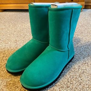 Ugg Australia boots with original box and packing